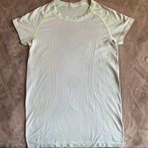 Lululemon Tshirt